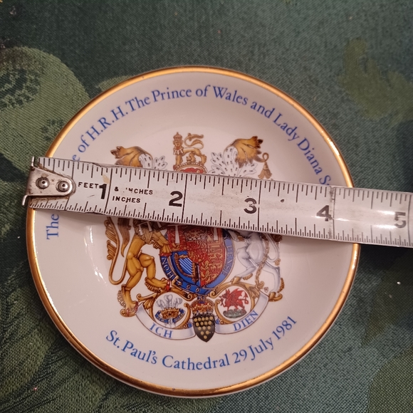 Commemorative Princess Diana Wedding Pin Dish - Picture 3 of 3